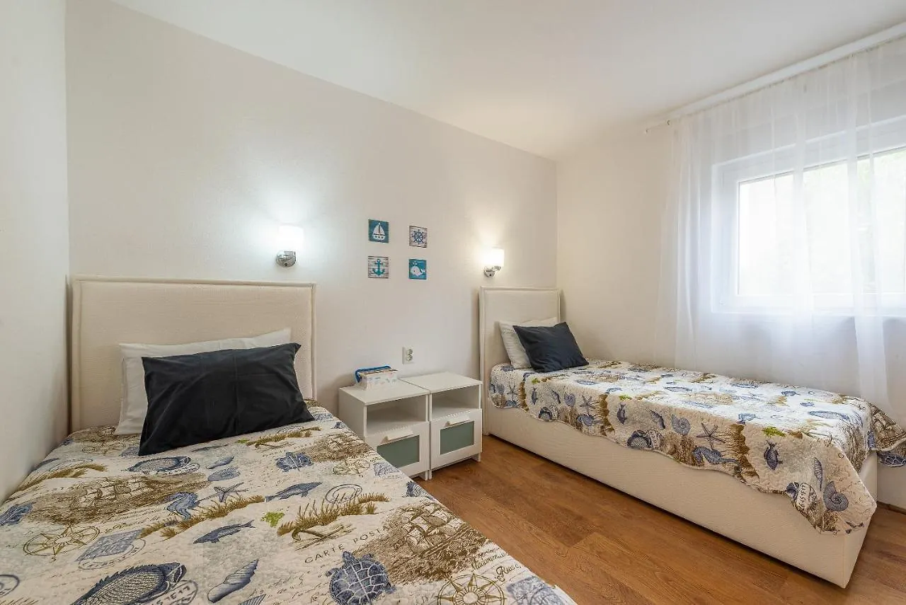Apartmani Luka Vir Apartment