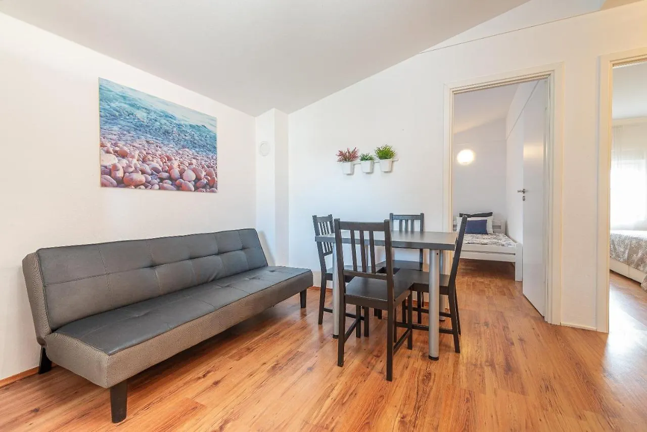 Apartment Apartmani Luka Vir Croatia